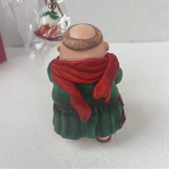SALE-Dept 56 Merry Makers Percy pudding-a-bringer-Monk,Porcelain figure/Retir… - Picture 5 of 8